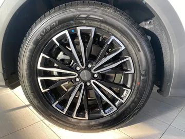 Купить Jetour X70+, I Рестайлинг Белый 1.6 AMT (190 л.с.) от 2749000 ₽. в Самаре